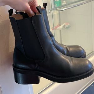 Urban Outfitters low heel Chelsea boot